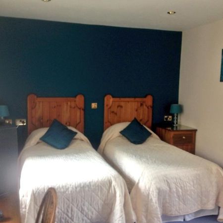 The Golden Boar Inn Bury St. Edmunds Ruang foto