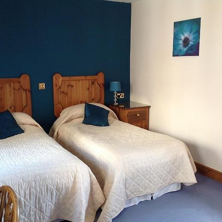 The Golden Boar Inn Bury St. Edmunds Ruang foto